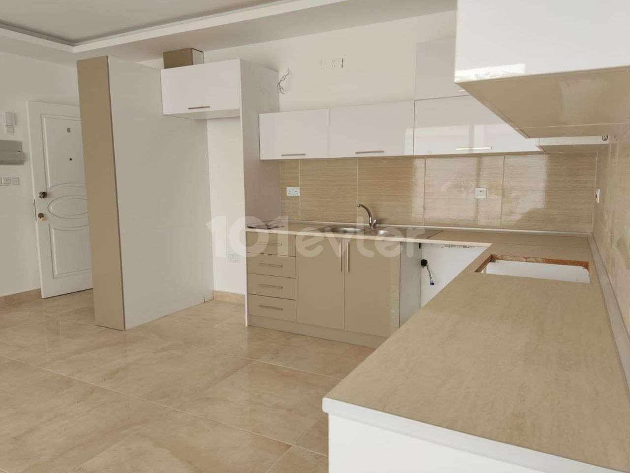 A New 3 + 1 Zero Apartment for Sale On the Site in Kyrenia Alsancak ** 