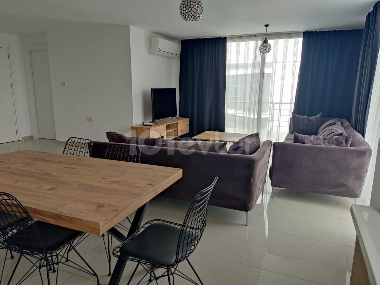 3 + 1 Penthouse Zum Verkauf In Schöner Lage Im Zentrum Von Kyrenia ** 