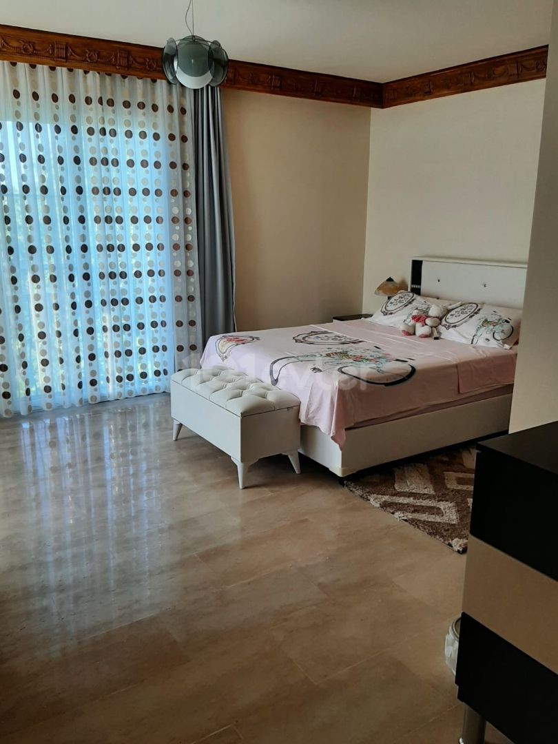 Girne Alsancak Bölgesinde Satılık villa