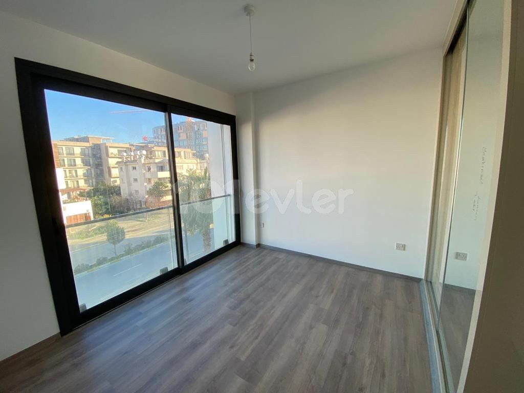 2+1 Null Wohnung in einem neuen Gebäude im Zentrum von Kyrenia