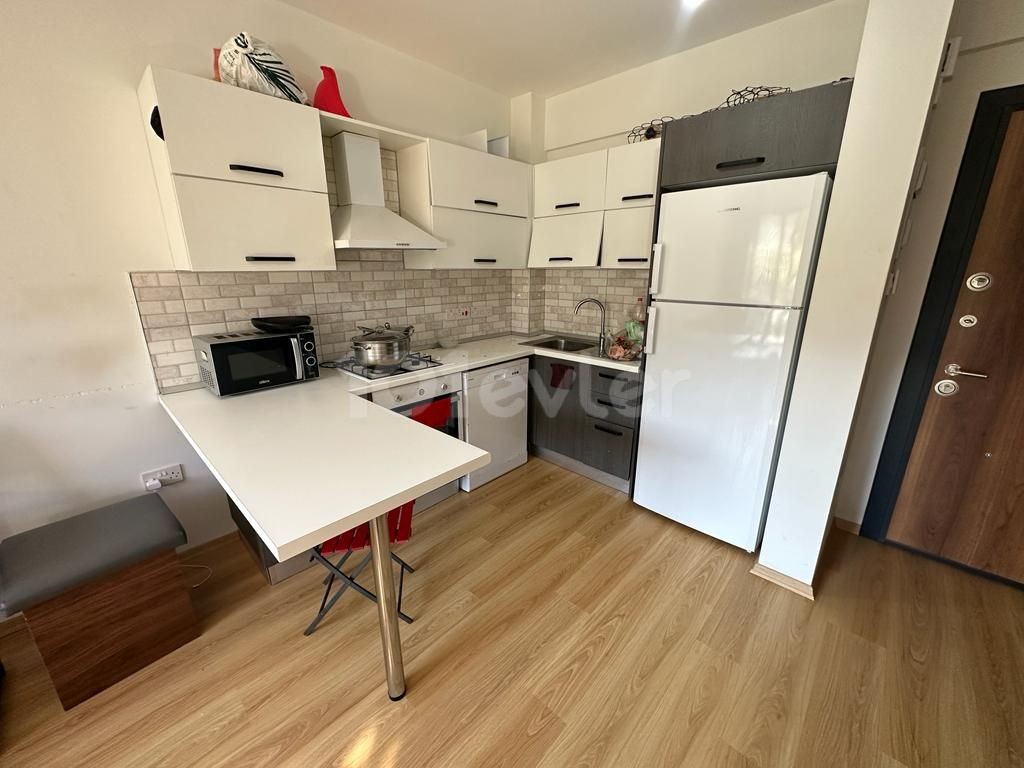 آپارتمان 1+1 برای فروش در یک مجتمع جدید کاملاً مبله آماده برای زندگی در یک مجتمع مناسب در Doğanköy، Girne