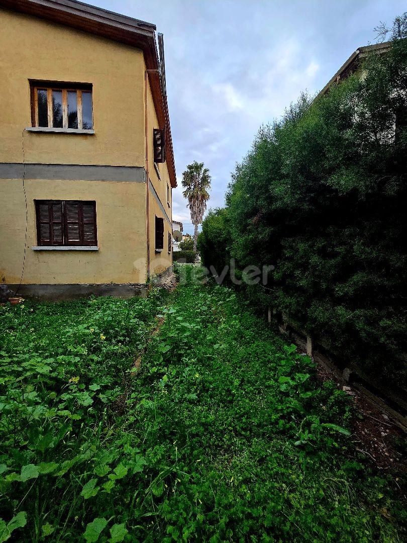 YELLOW STONE 350 M2 DETACHED VILLA WHICH REQUESTS RENOVATION ON A FULL LAND IN NICOSIA-YENIKENT REGION