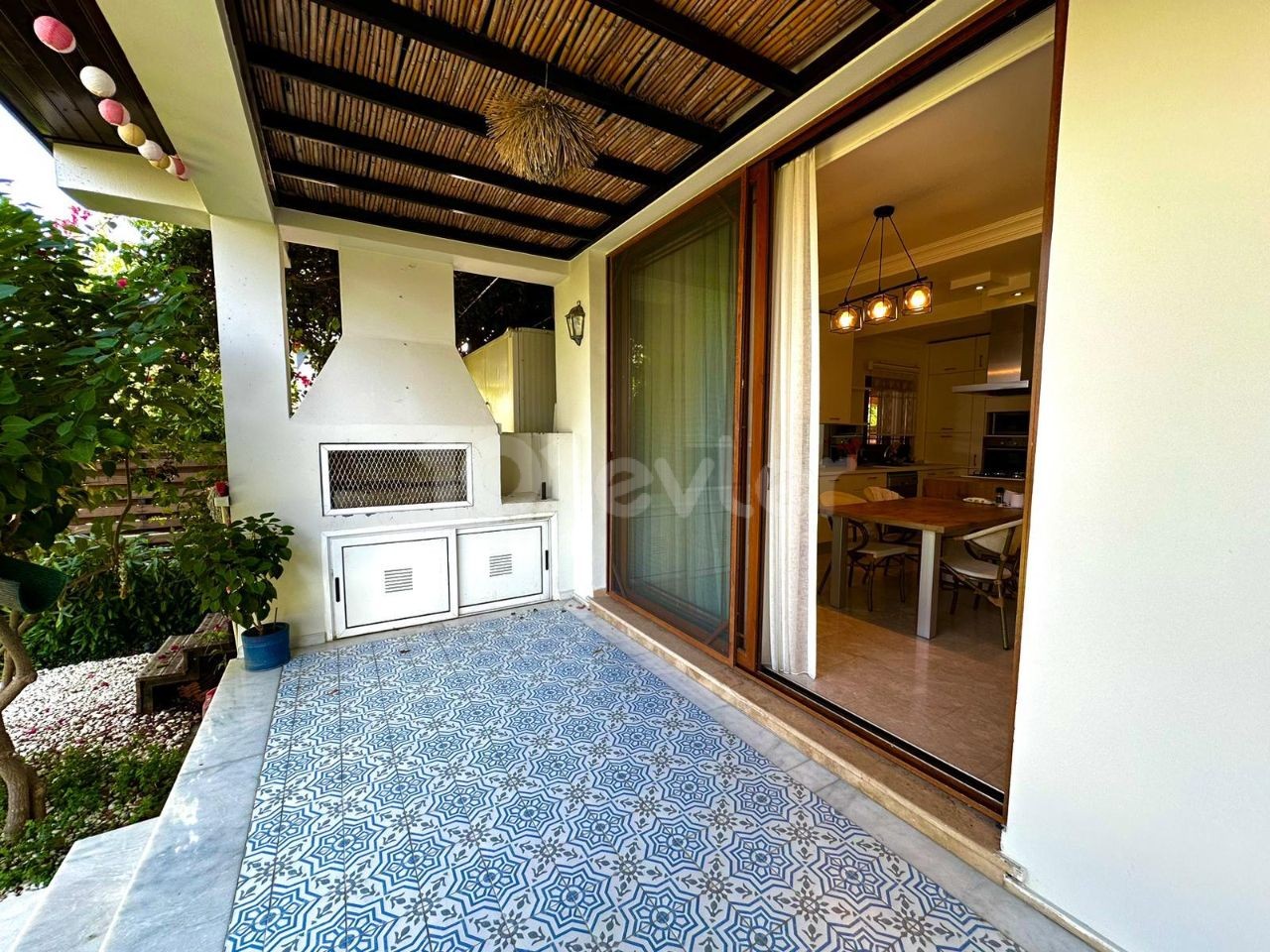 Villa mit 3 Schlafzimmern und privatem Pool in ÇATALKÖY zu vermieten