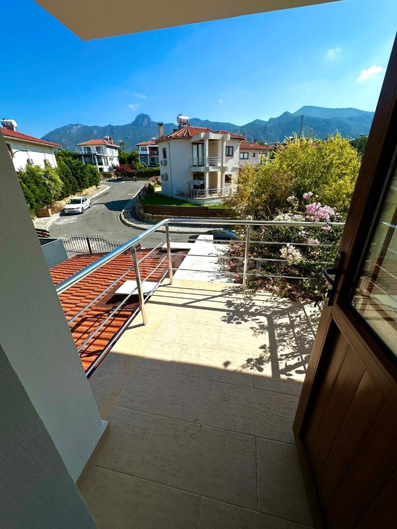 Villa mit 3 Schlafzimmern und privatem Pool in ÇATALKÖY zu vermieten