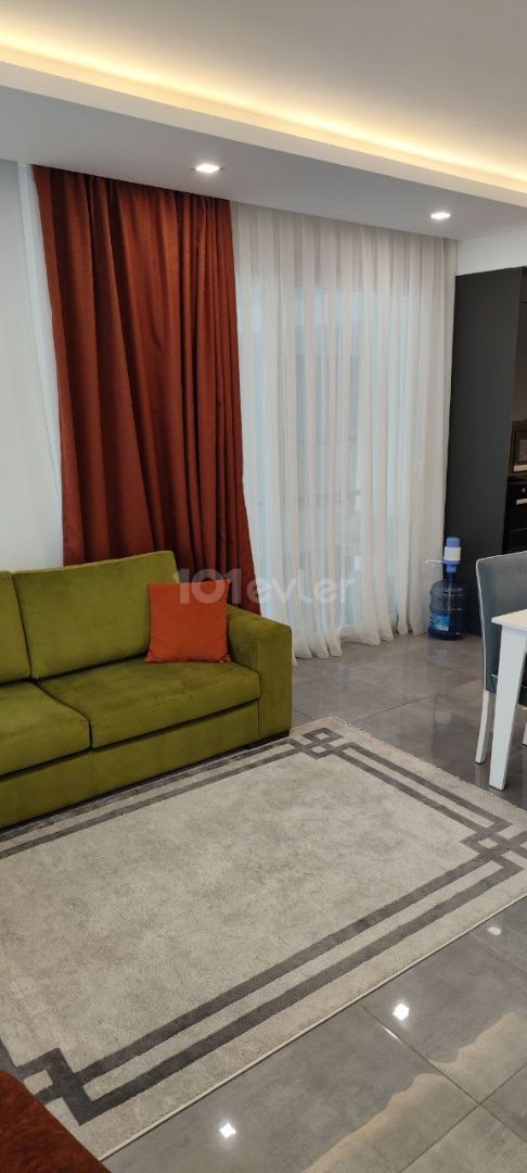 Daily rental flat in a complex with courtyard 2 and 1 pool view. daily rent electricity bills by meter internet final cleaning refundable deposit