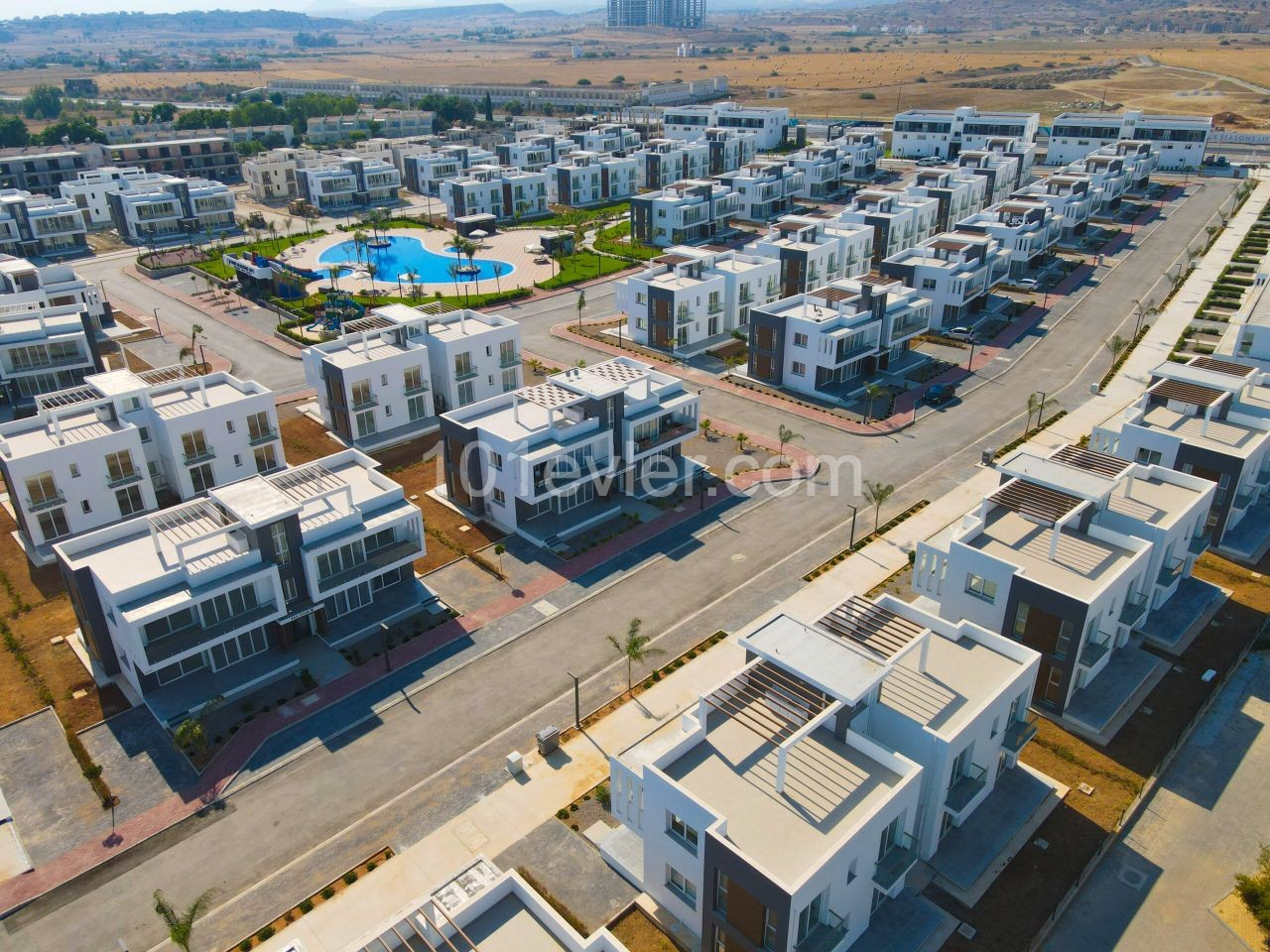 EXEN İNVEST' TEN Long Beach Boğazda Denize Sıfır Satılık Lüks Villa Tipi  1+1 Daire