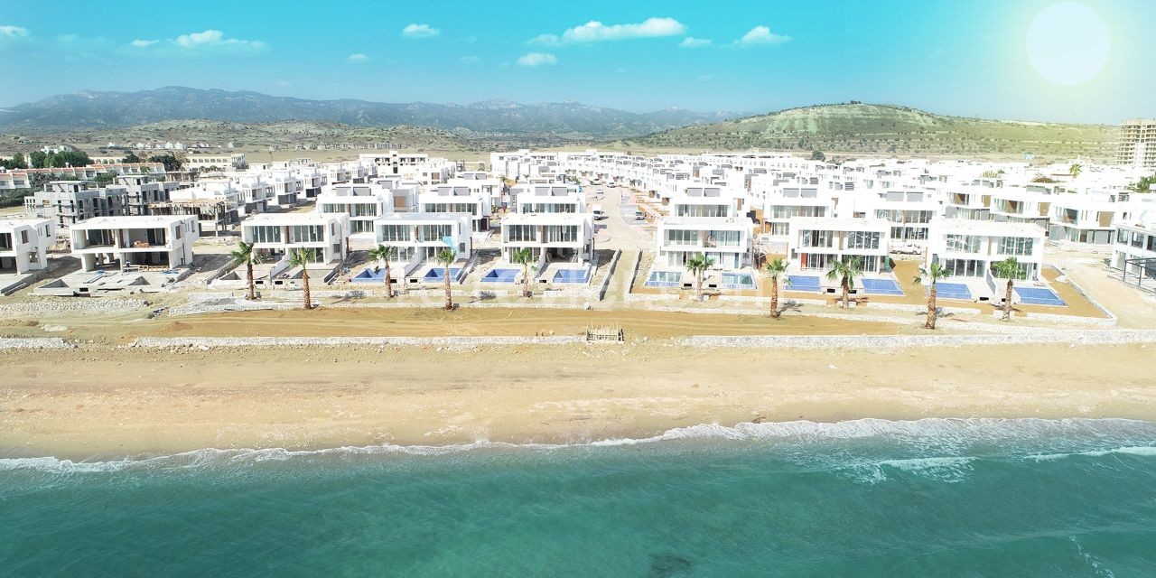 EXEN İNVEST' TEN Long Beach Boğazda Denize Sıfır Satılık Lüks Villa Tipi  1+1 Daire