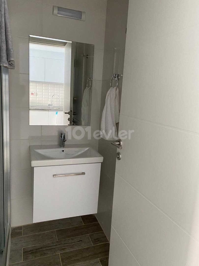 E ① Invest ten Pier Bosporus Studio-Wohnung zum Verkauf mit Meerblick ** 