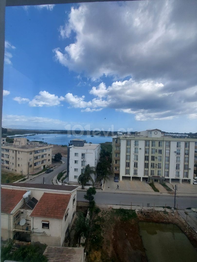 Kuzey Kıbrıs Mağusa Salamis Yolu Üzerinde Deniz Manzaralı Full Eşyalı Satılık 2+1 Penthouse Daire