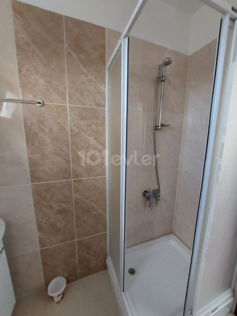 Kuzey Kıbrıs Mağusa Salamis Yolu Üzerinde Deniz Manzaralı Full Eşyalı Satılık 2+1 Penthouse Daire