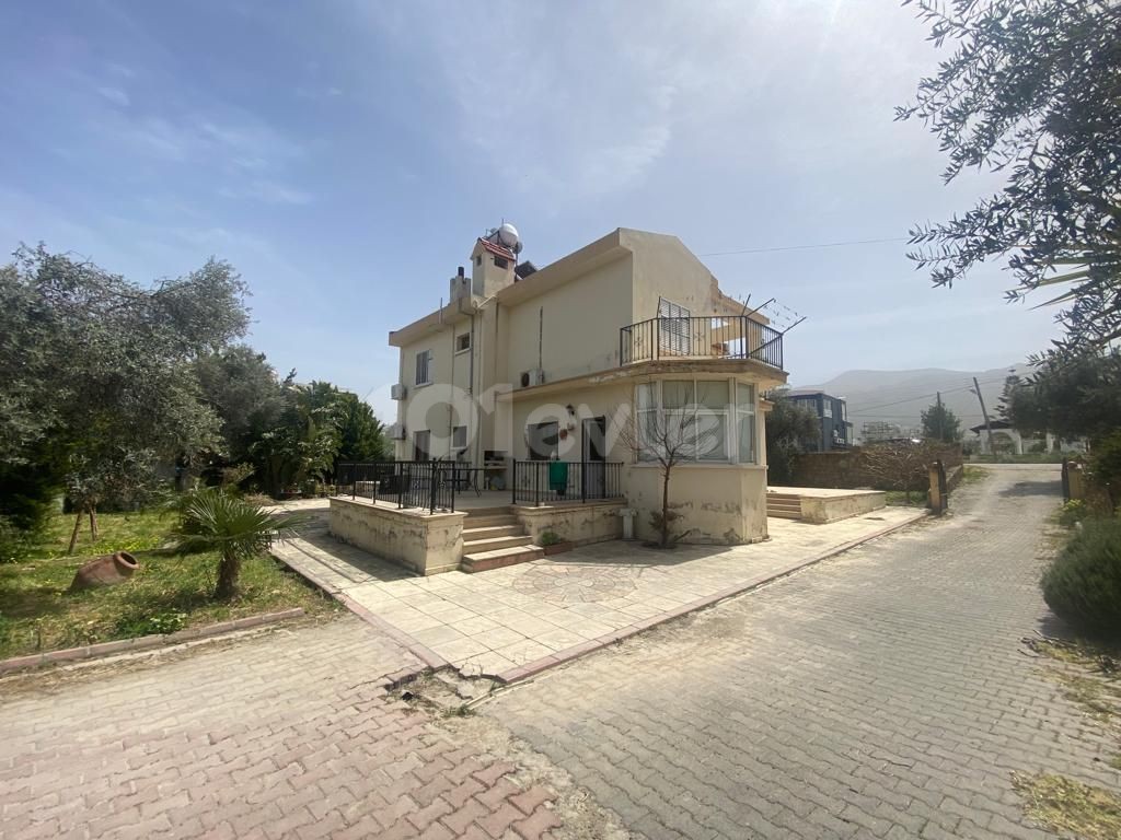 Land For Sale With Commercial Value On The Main Road In Girne Çatalköy ** 