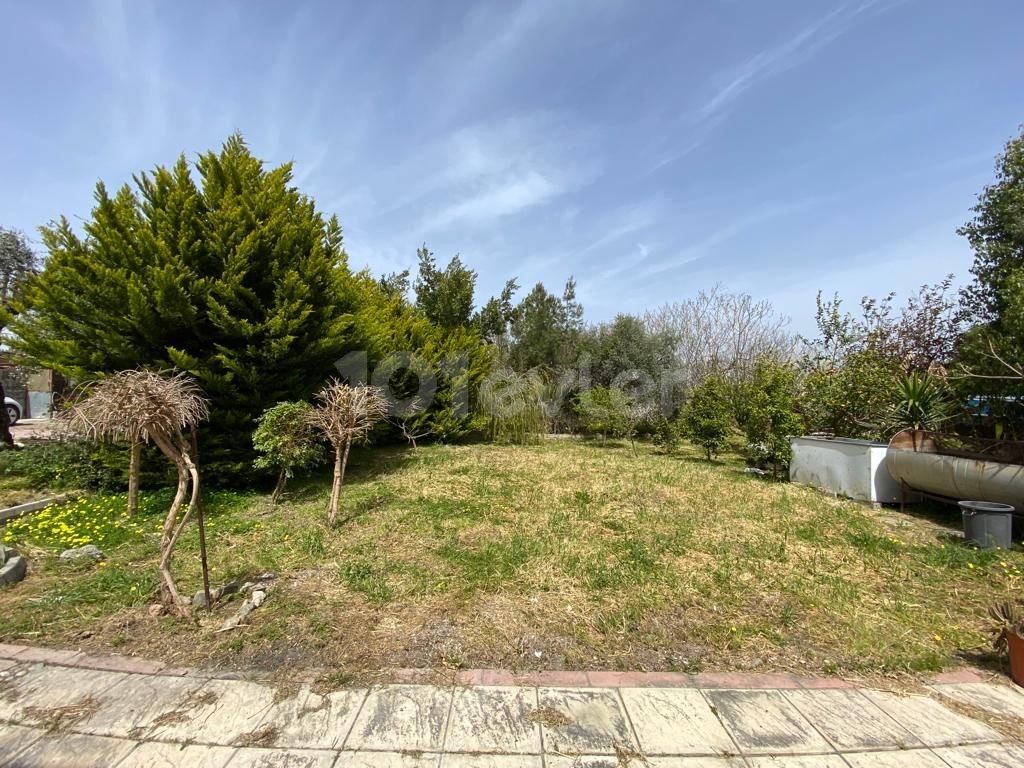 Land For Sale With Commercial Value On The Main Road In Girne Çatalköy ** 