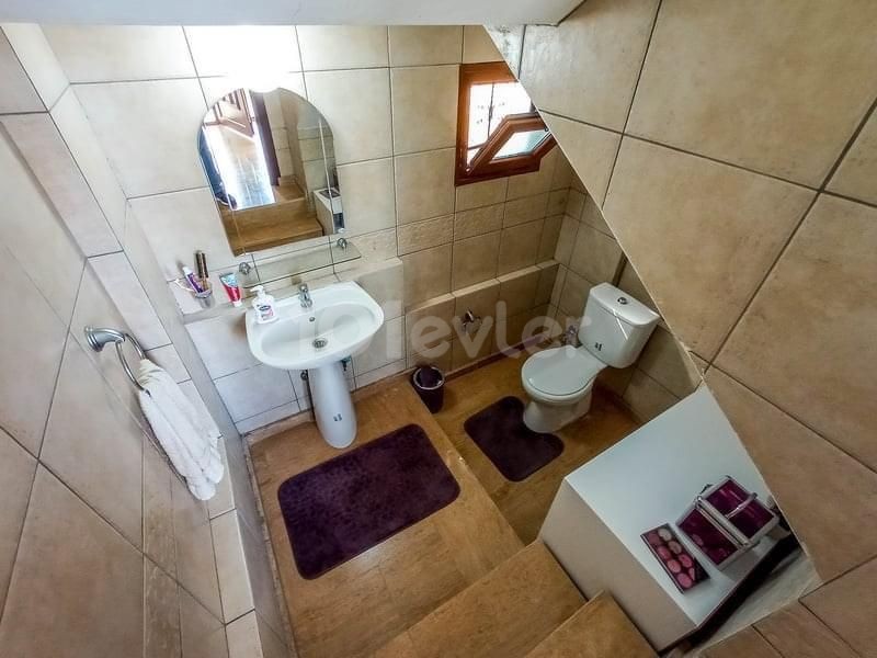 Girne Çatalköyde Deniz Manzaralı Ortak Havuzlu Müstakil 2+1 Villa 119000 Stg 