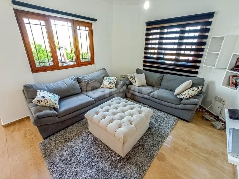 Girne Çatalköyde Deniz Manzaralı Ortak Havuzlu Müstakil 2+1 Villa 119000 Stg 