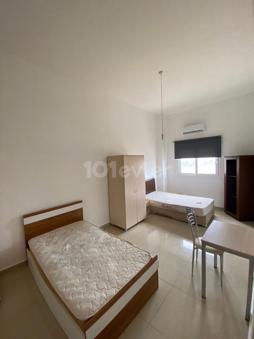 3+1 Wohnung Zu vermieten in Nikosia Kucuk Kaymakli 4800 TL ** 