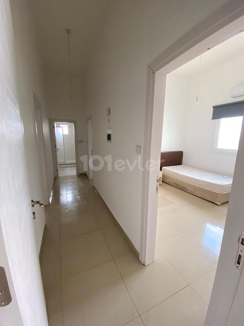 3+1 Wohnung Zu vermieten in Nikosia Kucuk Kaymakli 4800 TL ** 