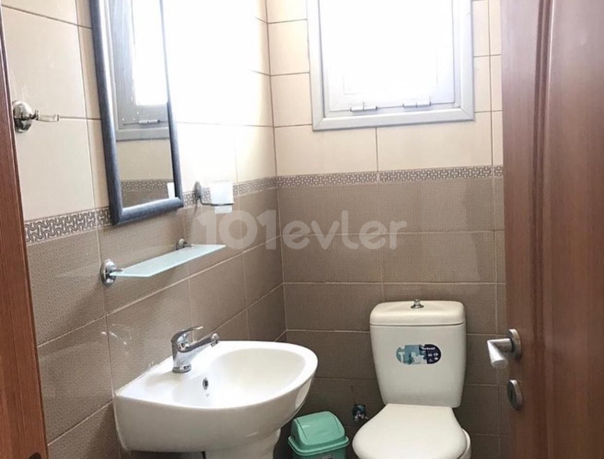 Lefkoşa Küçük Kaymaklı Bölgesinde Kiralık 1+1 3600 TL Yıllık Ödemeli Daire