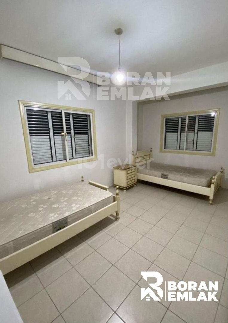 3+1 Wohnung zur Miete in Nikosia Dereboyu 5500 TL ** 