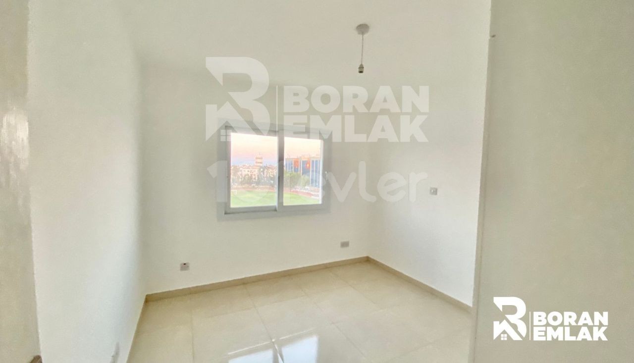 2+1 Penthouse zum Verkauf in Nikosia kleine Kaymakli 63,000 Stg ** 