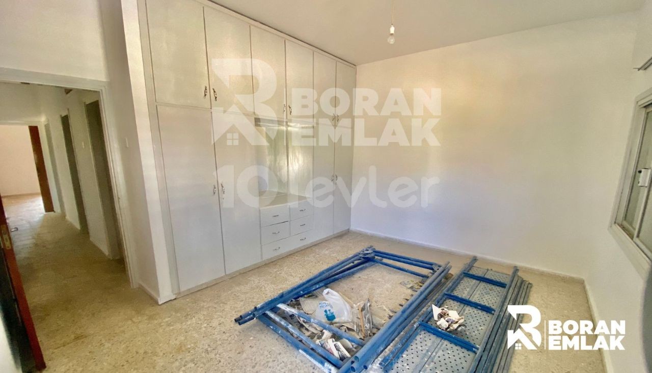 3 + 1 Apartments for Rent in Kyrenia Bosphorus for 4000 TL ** 