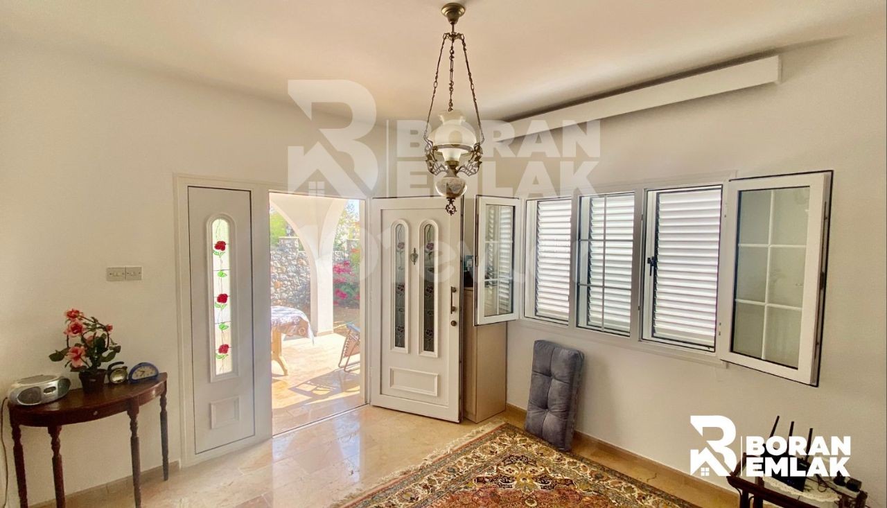 Gelegenheit freistehende Villa in Kyrenia Chatalköy 229,000 STG ** 