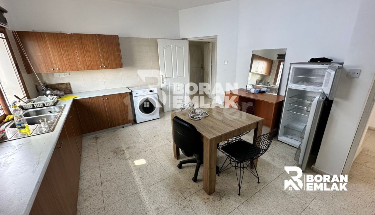 3+1 Apartment for Rent in Kucuk Kaymakli District of Nicosia 9000 TL