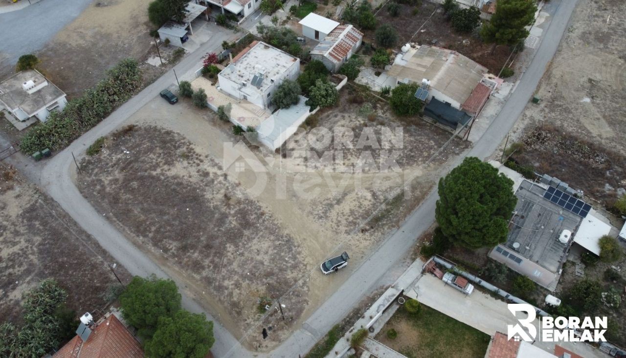 Grundstück mit 40 % Entwicklungsgenehmigung zum Verkauf in Nikosia Haspolat