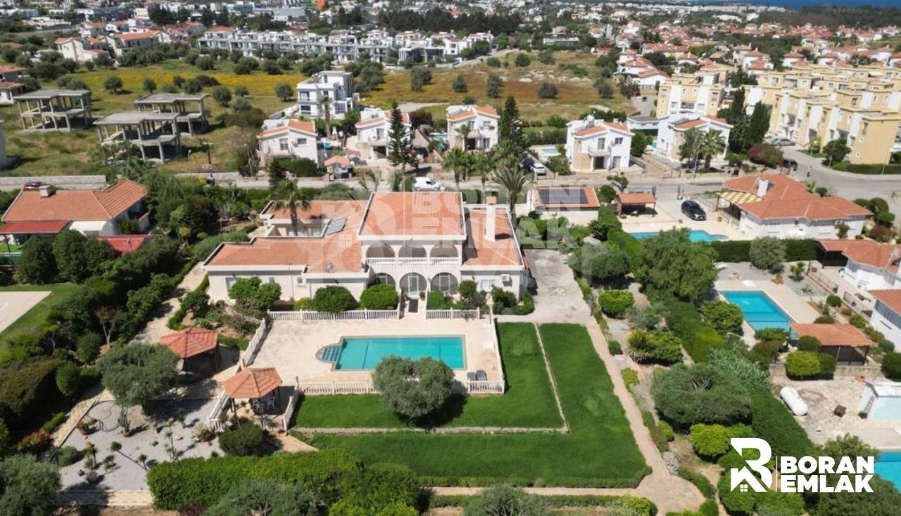 Ultra-Luxusvilla zum Verkauf in Kyrenia Çatalköy