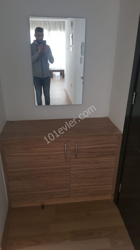 Flat To Rent in Yukarı Girne, Kyrenia