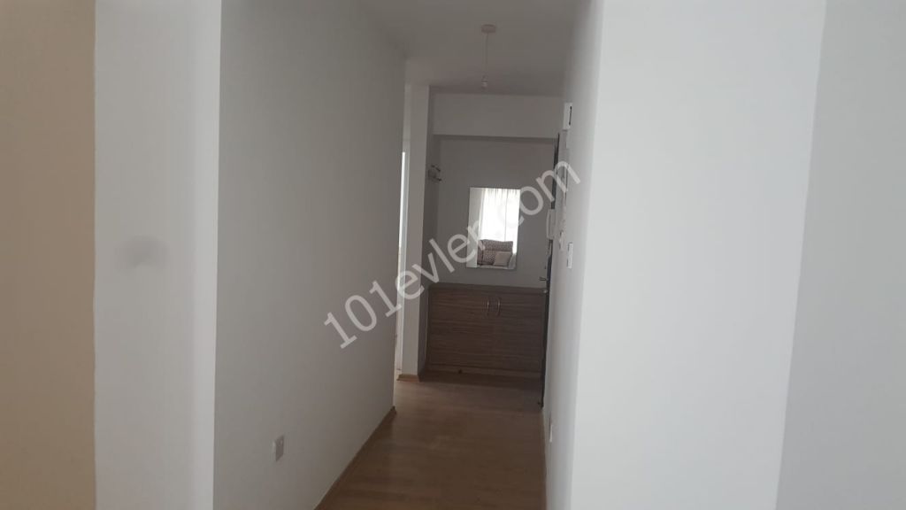 Flat To Rent in Yukarı Girne, Kyrenia