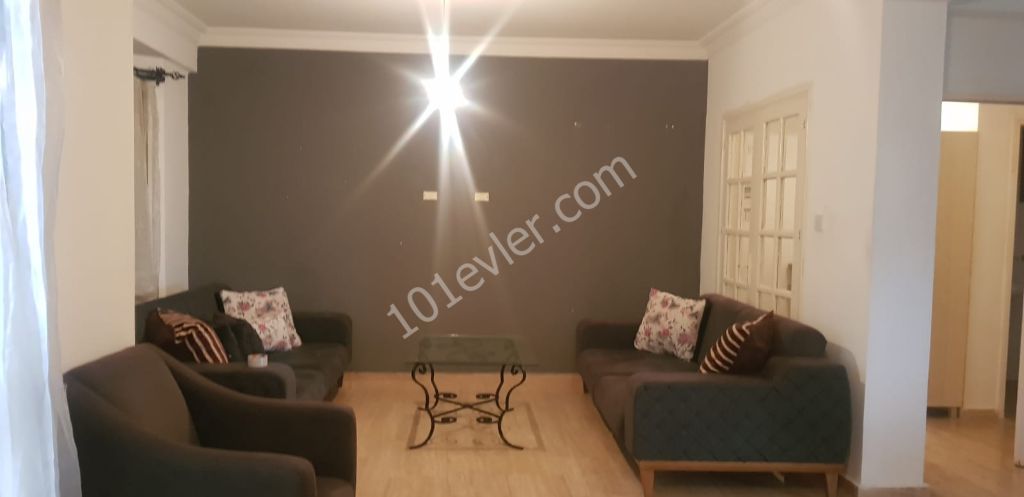 Flat To Rent in Aşağı Girne, Kyrenia