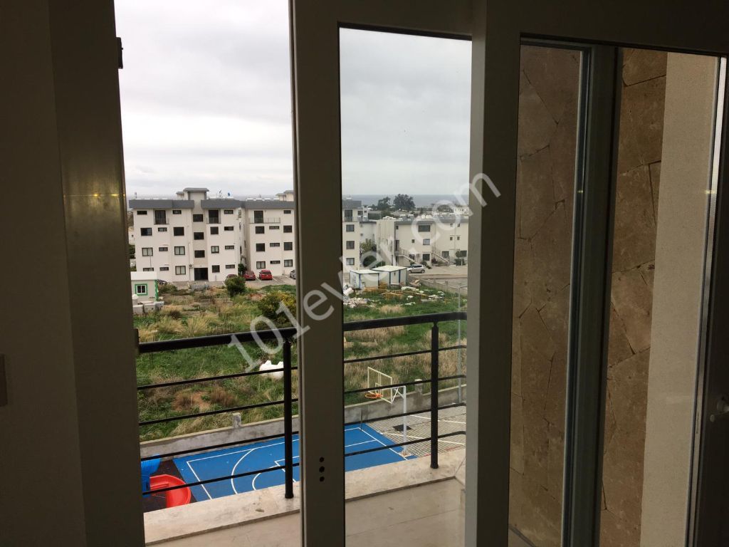 Flat To Rent in Alsancak, Kyrenia