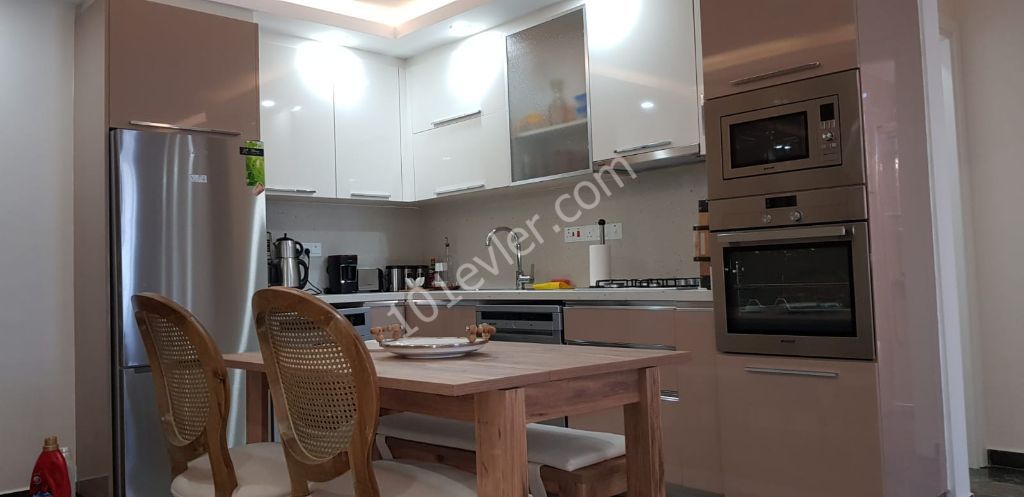 GiRNE MERKEZDE  RESİDENCE TA  2+1 LÜX DAİRE 