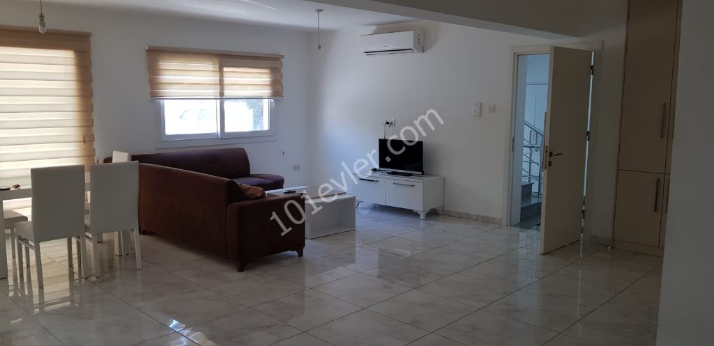 Flat To Rent in Girne Merkez, Kyrenia