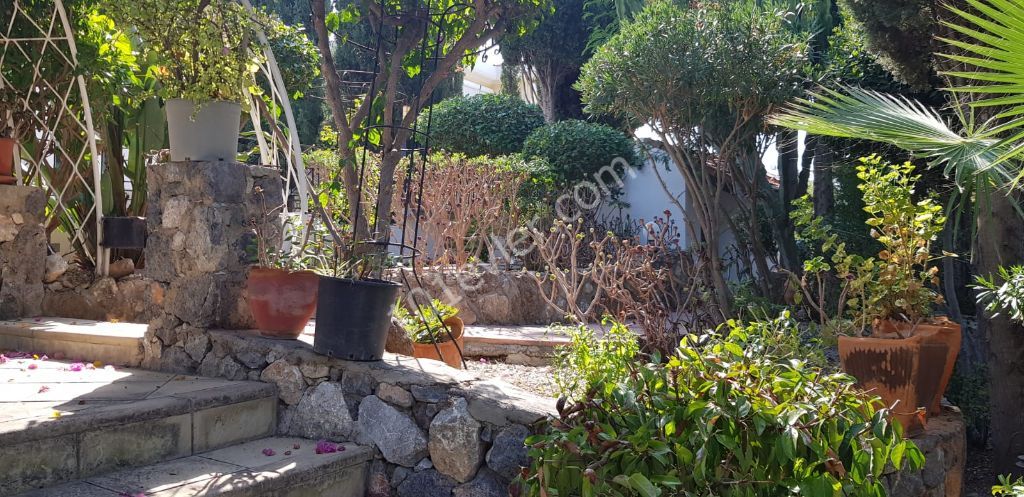 Villa To Rent in Çatalköy, Kyrenia