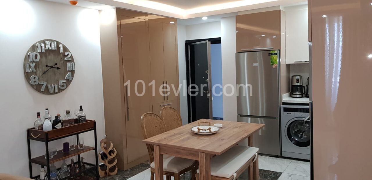 GİRNE MERKEZDE KİRALIK LÜXS 2+1 REZIDANCE DAİRE