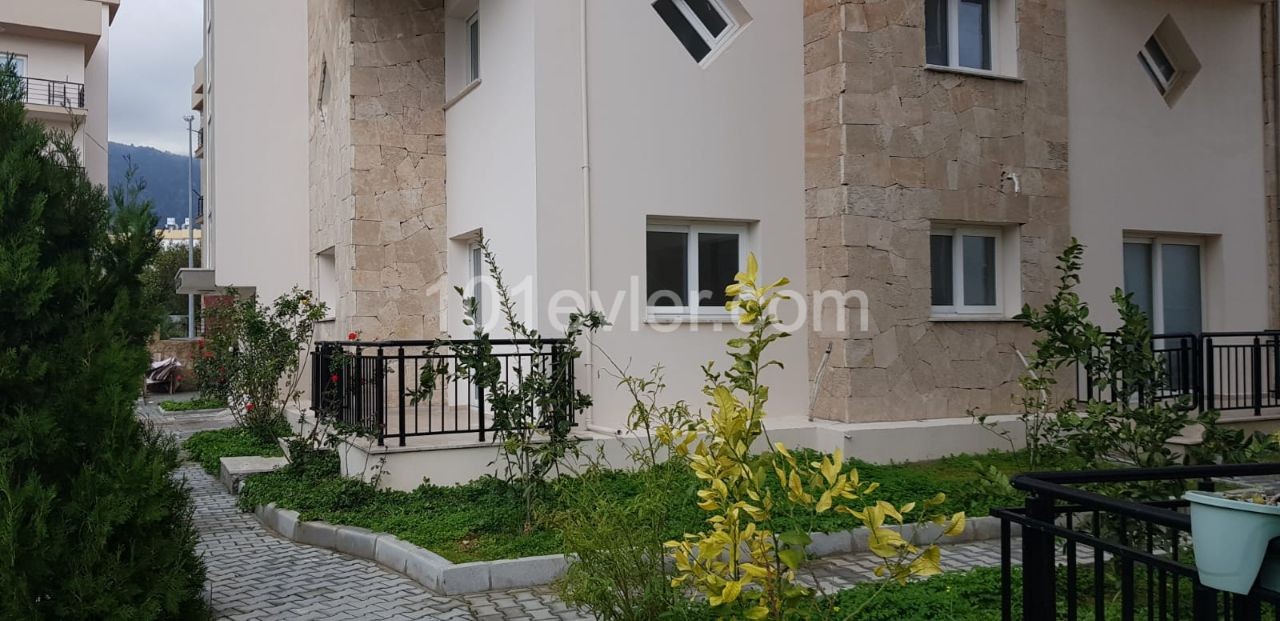 ALSANCAK SEVİLYA SİTESİNDE SATILIK 2+1 SİTE İÇİNDE DAİRE 