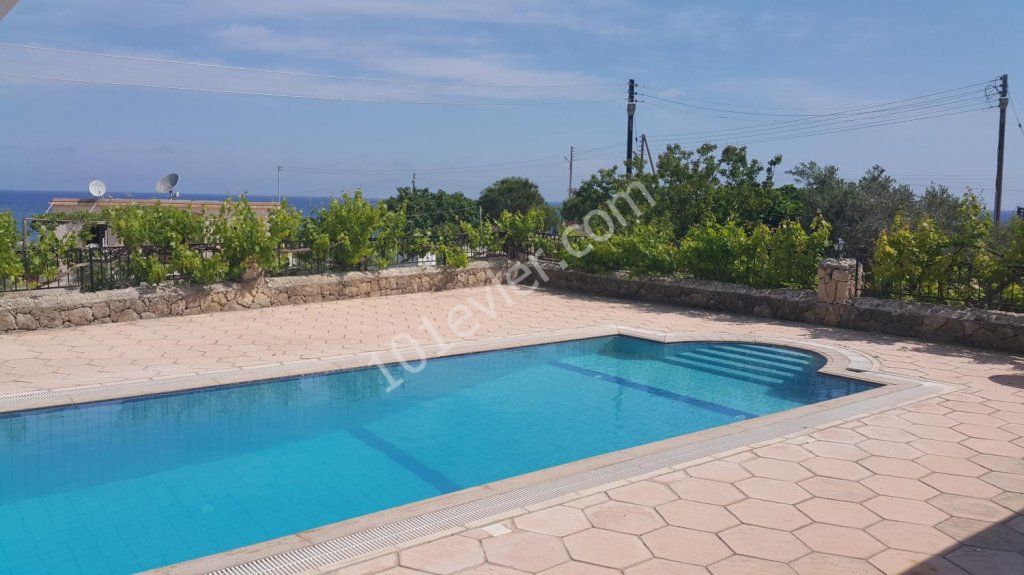 TO THE SEA 100 METERS FRUITY VILLA