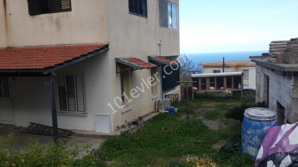 Detached House For Sale in Lapta, Kyrenia