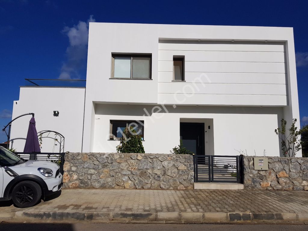 Villa For Sale in Alsancak, Kyrenia