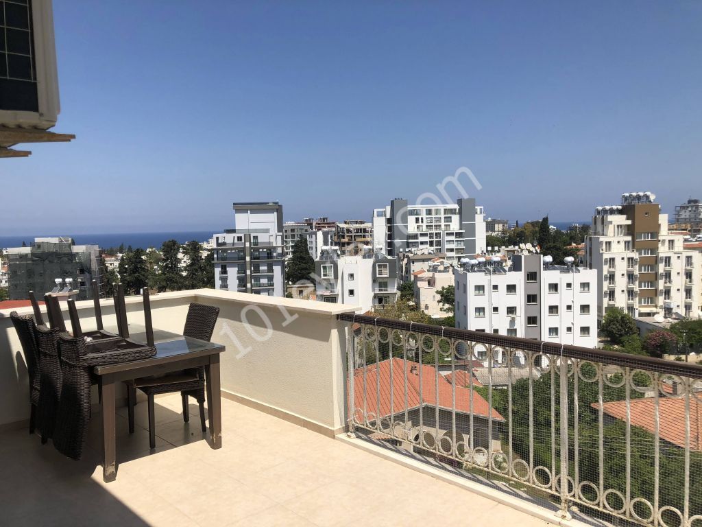 GİRNE MERKEZ'DE  2+1 FULL EŞYALI PENTHOUSE