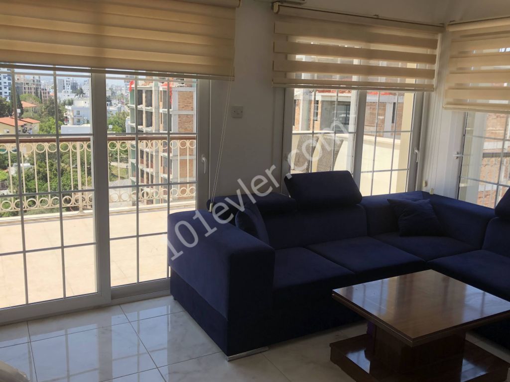 GİRNE MERKEZ'DE  2+1 FULL EŞYALI PENTHOUSE