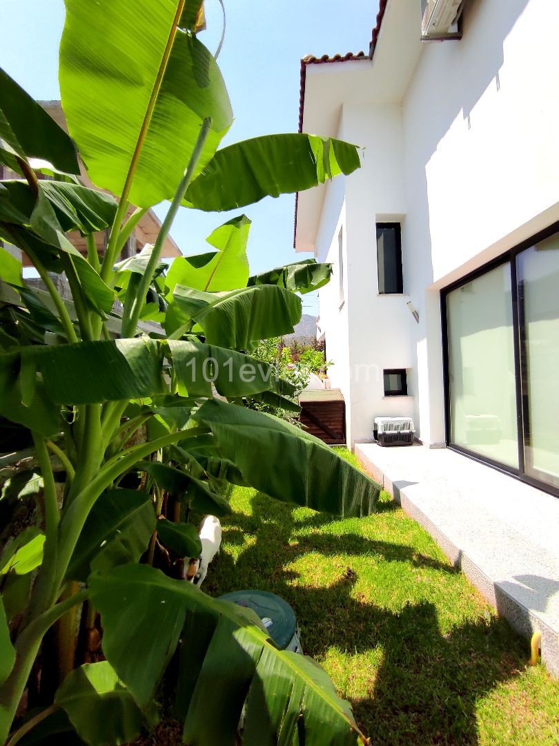 Villa For Sale in Alsancak, Kyrenia