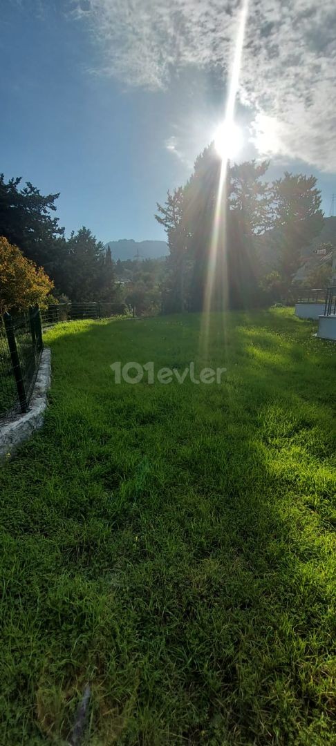 VILLA IN ALSANCAKTA MIT GROßEM GARTEN ** 