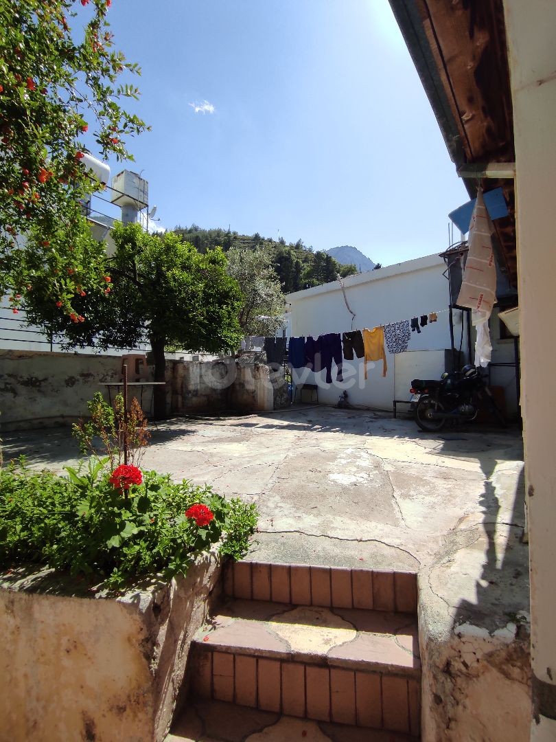 3 bedroom village house in Bellapais