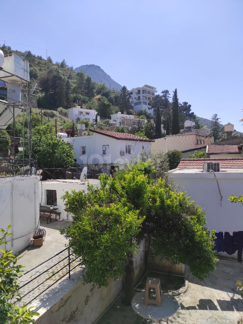 3 bedroom village house in Bellapais