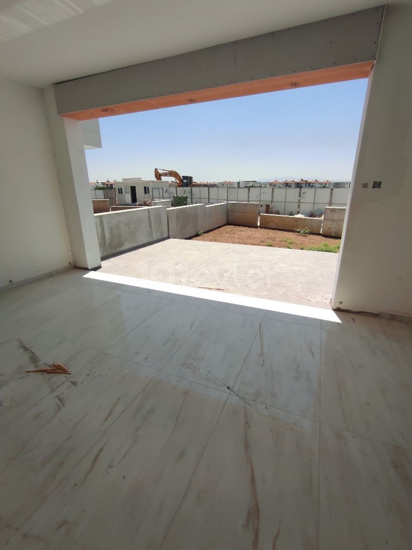 Detached Villas in Yenikent 3 + 1 and 4 + 1 close to completion ** 