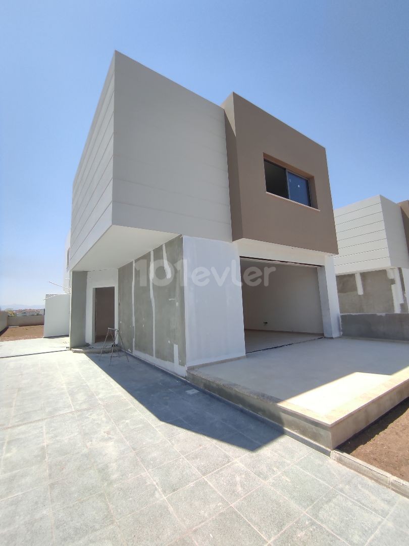 Detached Villas in Yenikent 3 + 1 and 4 + 1 close to completion ** 