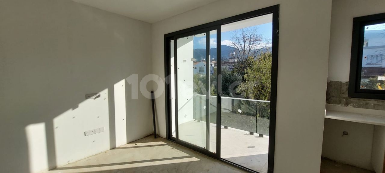 Flat For Sale in Alsancak, Kyrenia