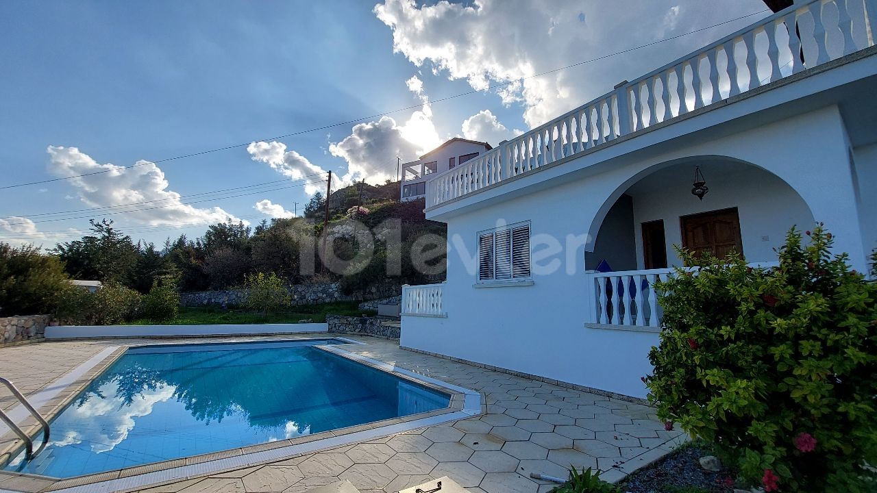 Renovated Villa with private pool